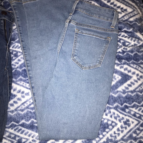 Jeans - Picture 2 of 6